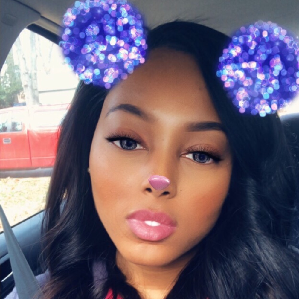 Meet your Posher, Monica